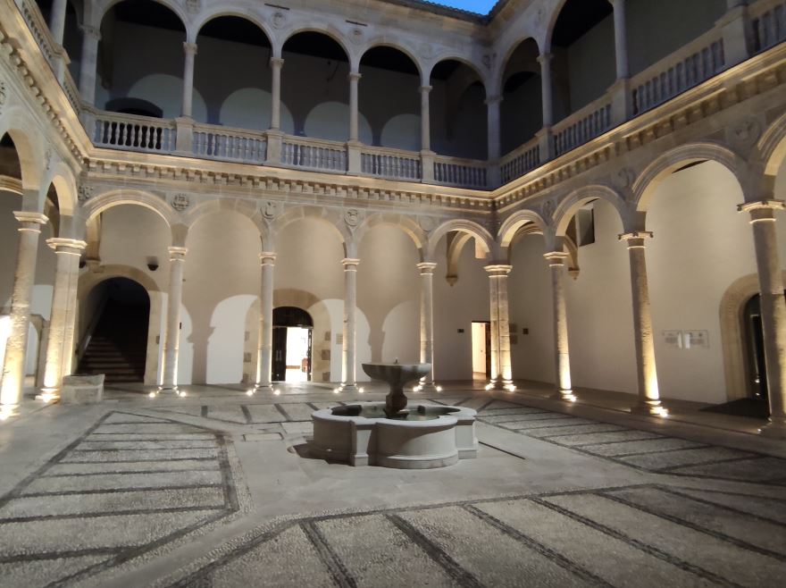 Patio de la Capilla. Hospital Real